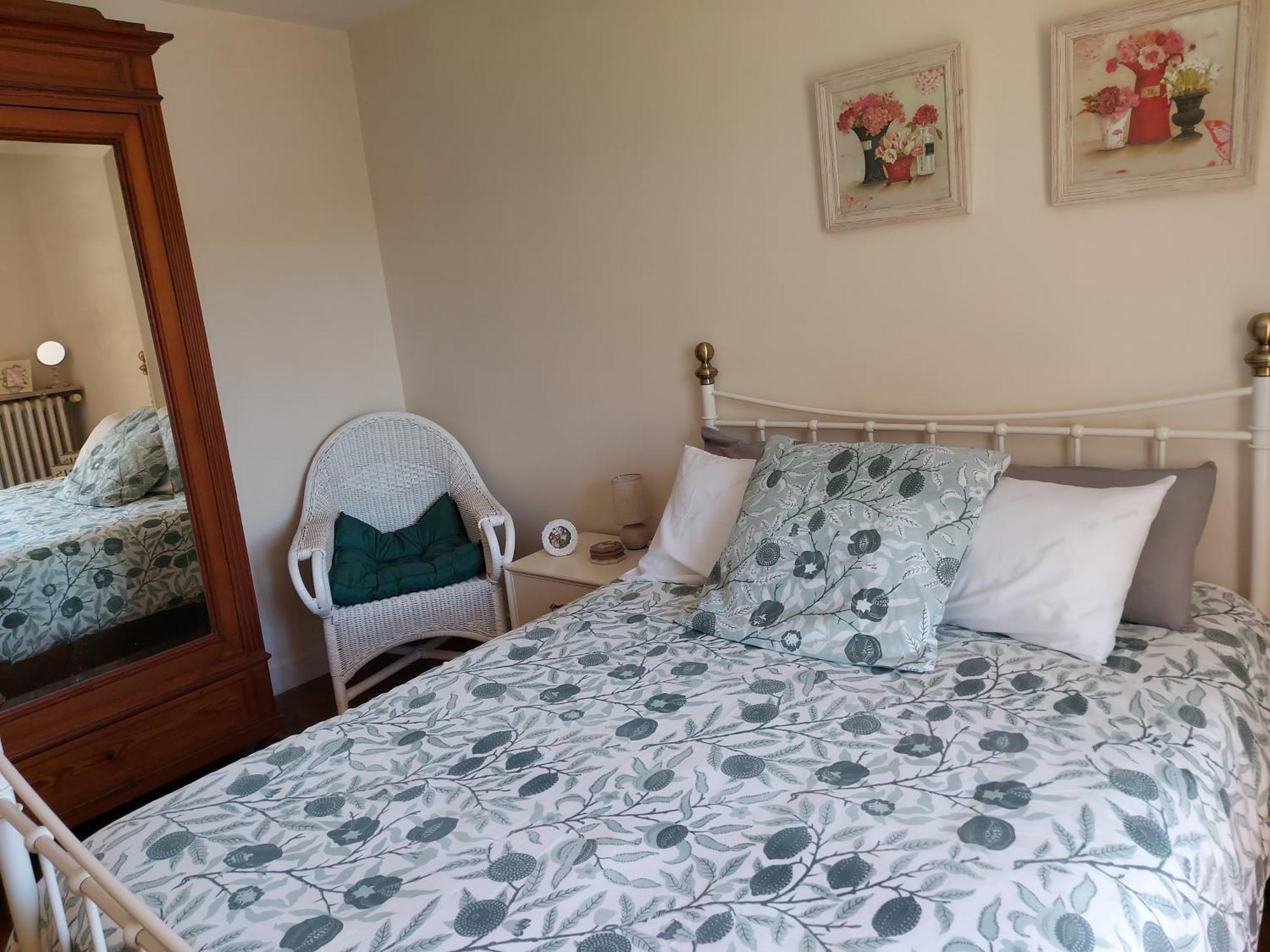 Charming Two Bedroom Gite With Beautiful Gardens Confolens Eksteriør billede