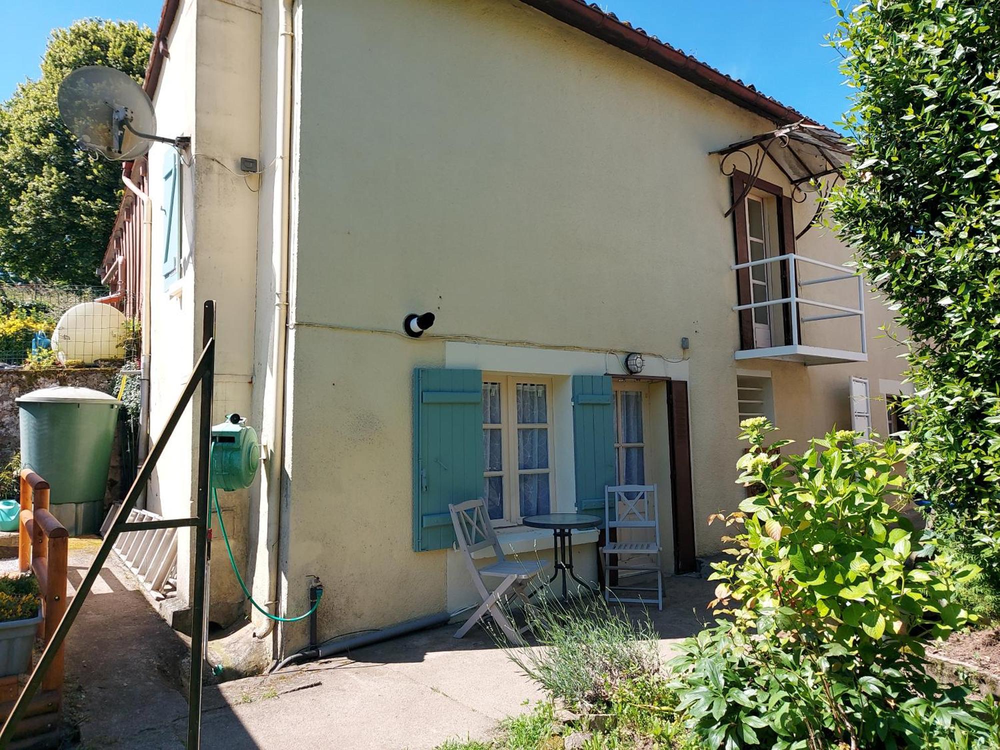 Charming Two Bedroom Gite With Beautiful Gardens Confolens Eksteriør billede