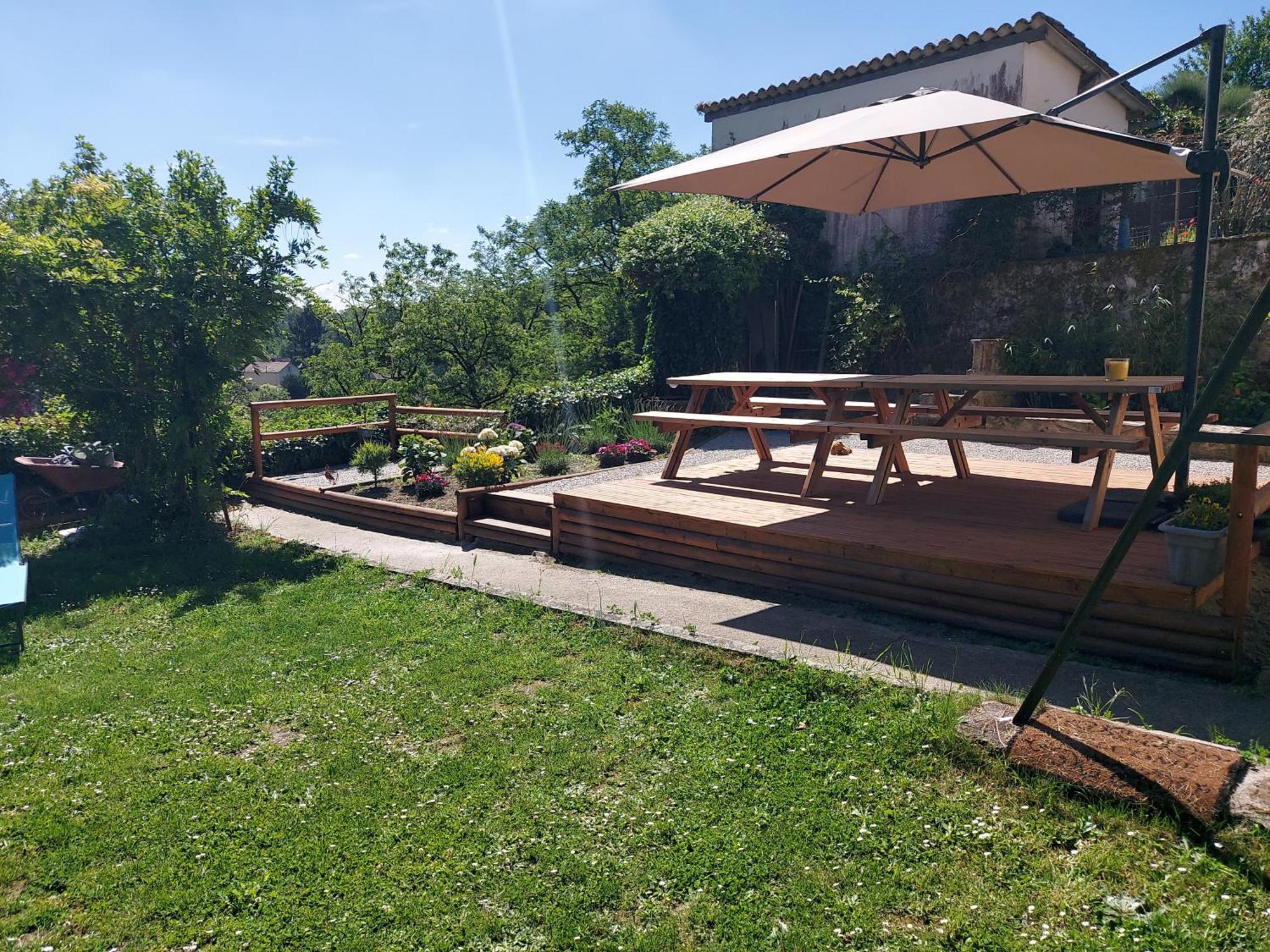 Charming Two Bedroom Gite With Beautiful Gardens Confolens Eksteriør billede